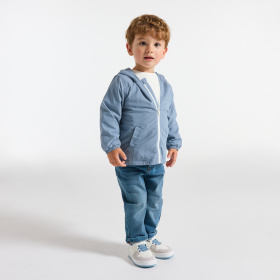 Светлосиньо яке с качулка