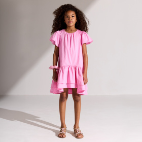 Розова рокля с волани